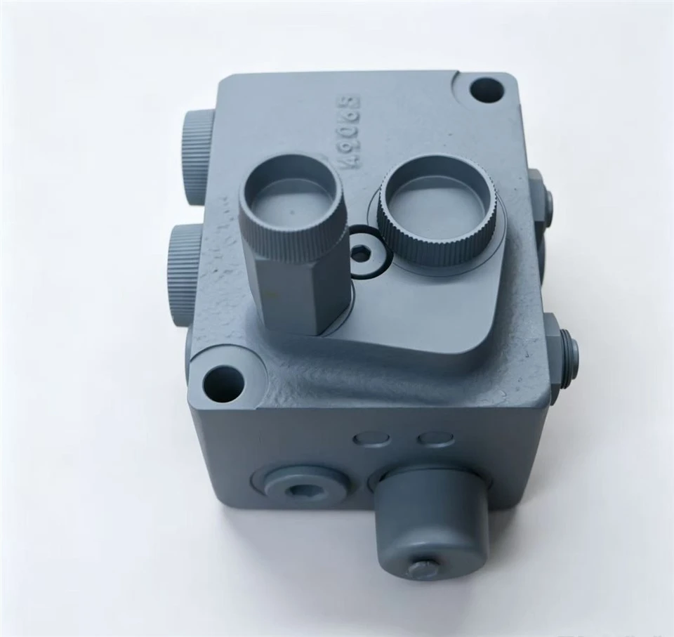 421‑43‑37300 Hydraulic Control Valve | Construction Equipment Hydraulic Components For Loaders factory